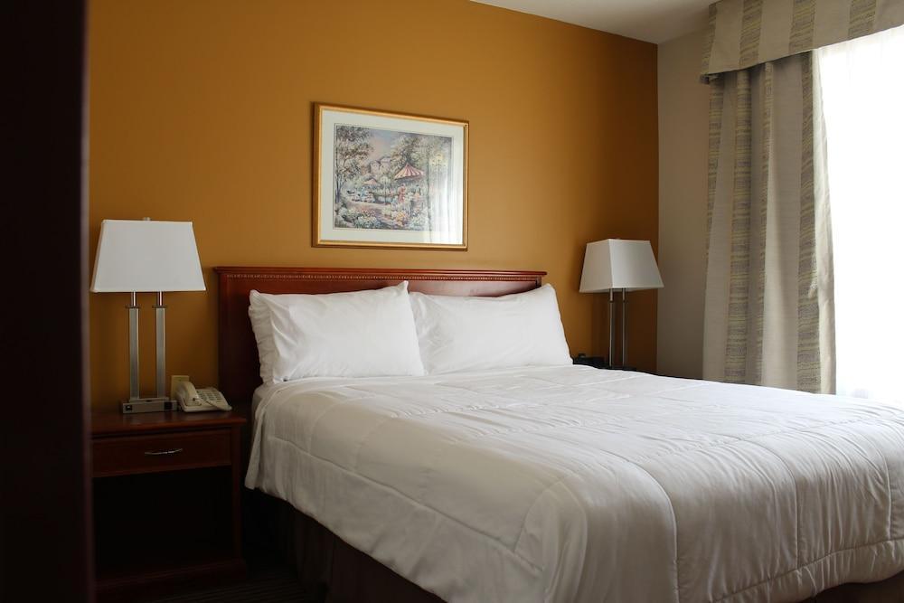 Foxwood Inn And Suites Fox Creek Εξωτερικό φωτογραφία