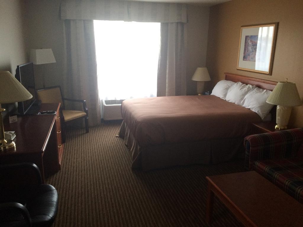 Foxwood Inn And Suites Fox Creek Δωμάτιο φωτογραφία